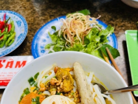 Khách đánh giá Mì Quảng Sâm