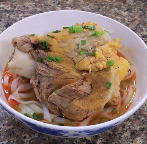 MÌ QUẢNG XÍ QUÁCH