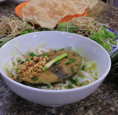 MÌ QUẢNG CÁ NGỪ 