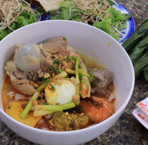 MÌ QUẢNG THẬP CẨM